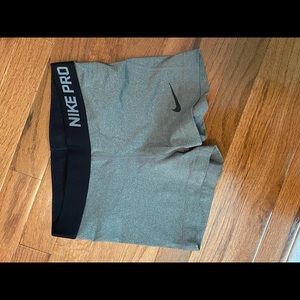 Nike pro shorts size small
